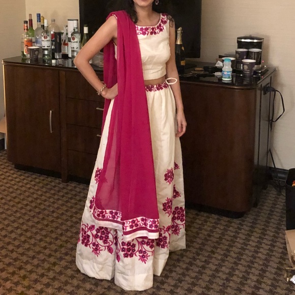 Lehenga Indian Dress - Picture 2 of 6